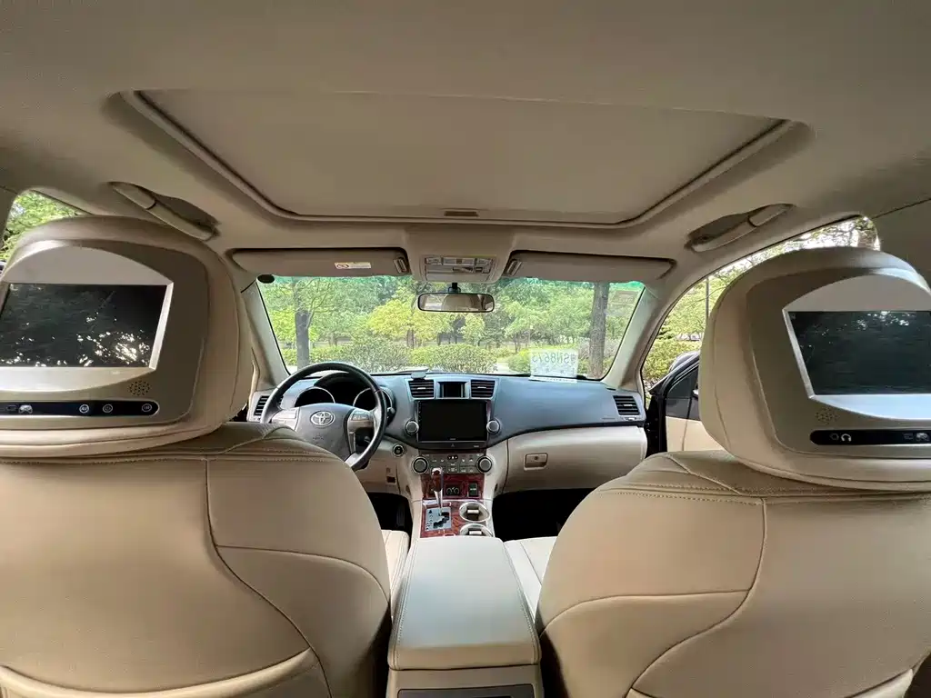 Toyota Highlander — миниатюра 10