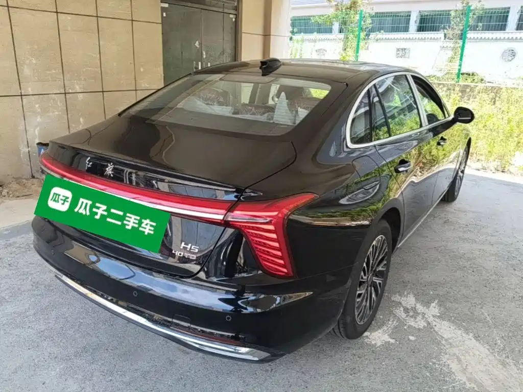 Hongqi H5 2025 2.0T AT