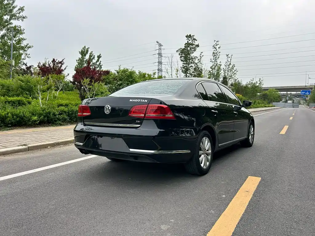 Volkswagen Magotan 2013 1.8TSI Lead