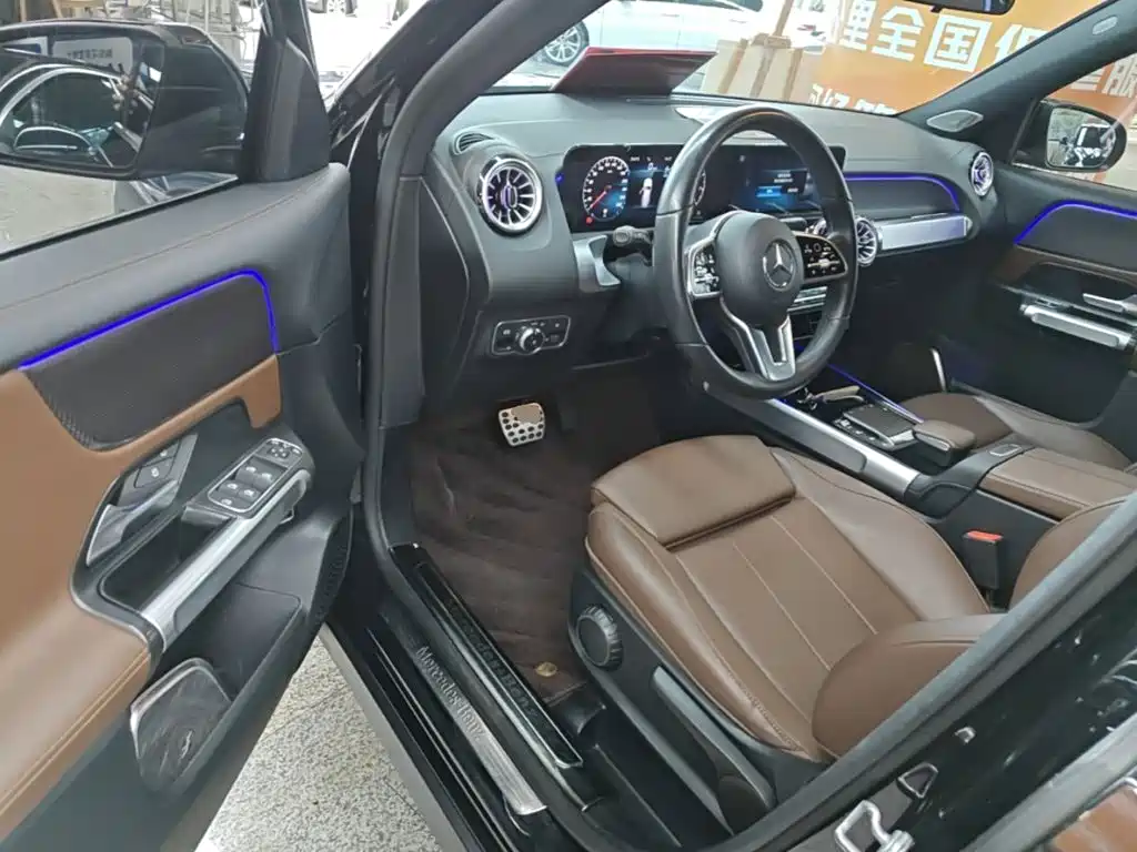 Mercedes-Benz GLB — миниатюра 16