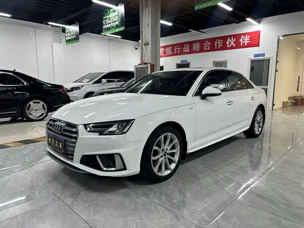 Audi A4L 2019