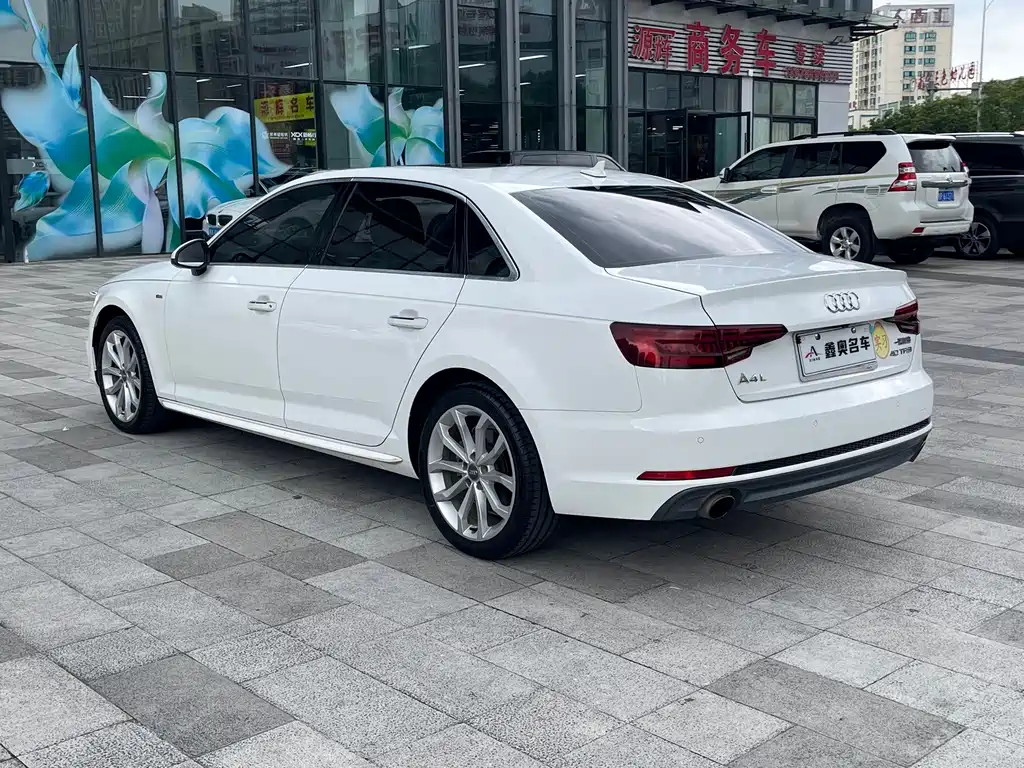 Audi A4L — миниатюра 6
