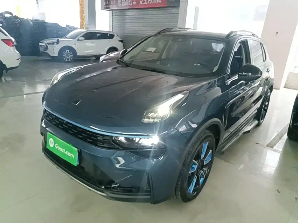 Lynk & Co 01