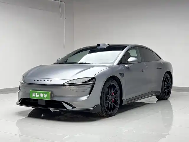 AITO WISDOM WORLD S7 2025