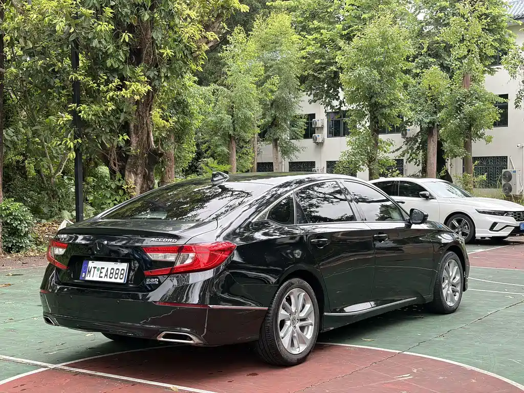 Honda Accord — миниатюра 9