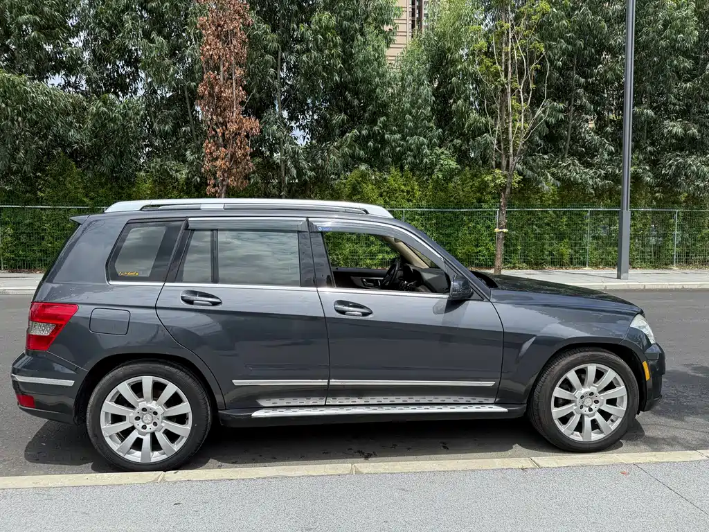 Mercedes-Benz GLK-Class (Import) — миниатюра 23