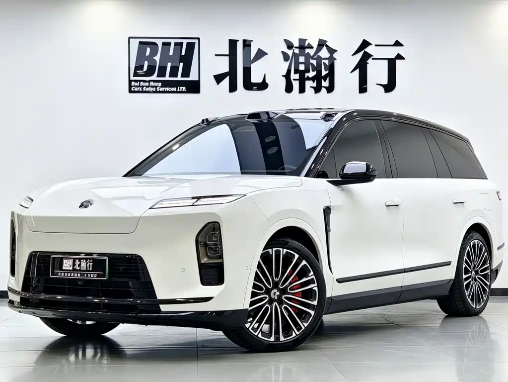 NIO ES8