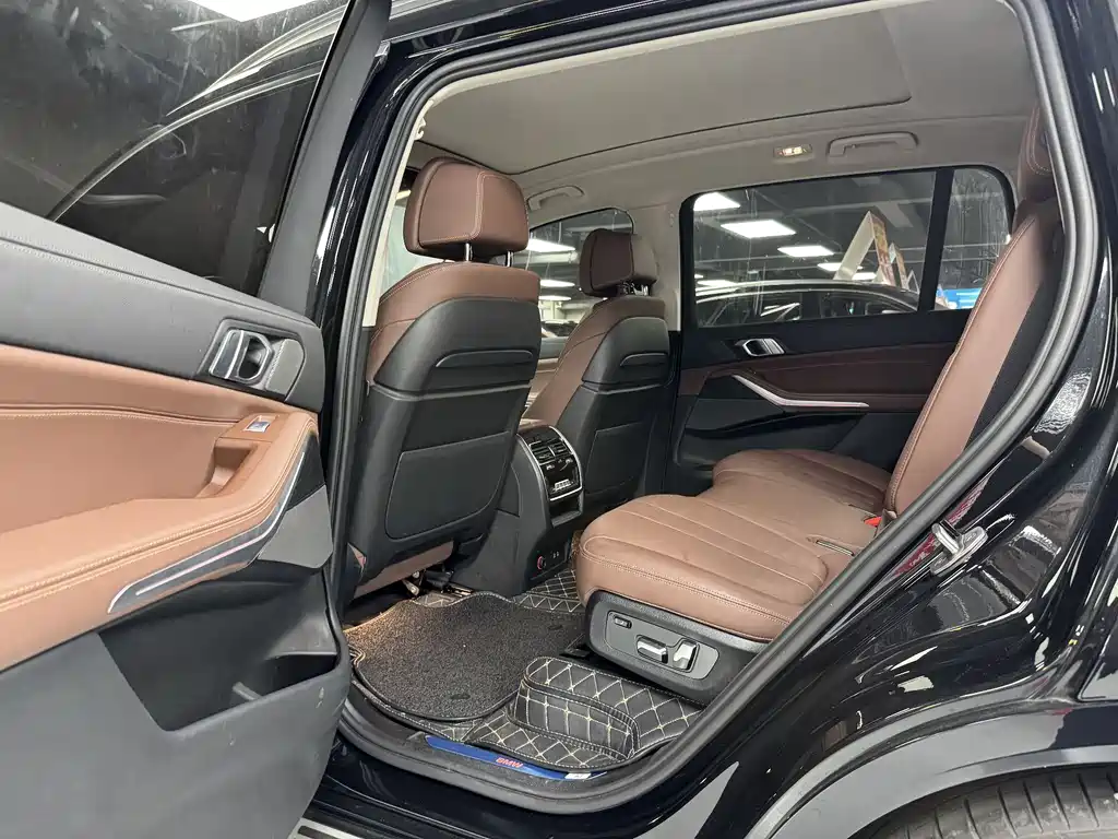BMW X7 2022 xDrive40i Lead Luxury