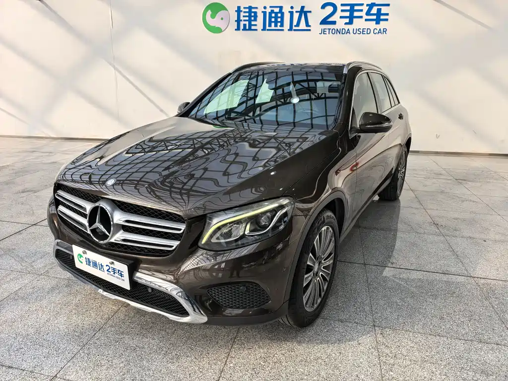 MERCEDES-BENZ GLC