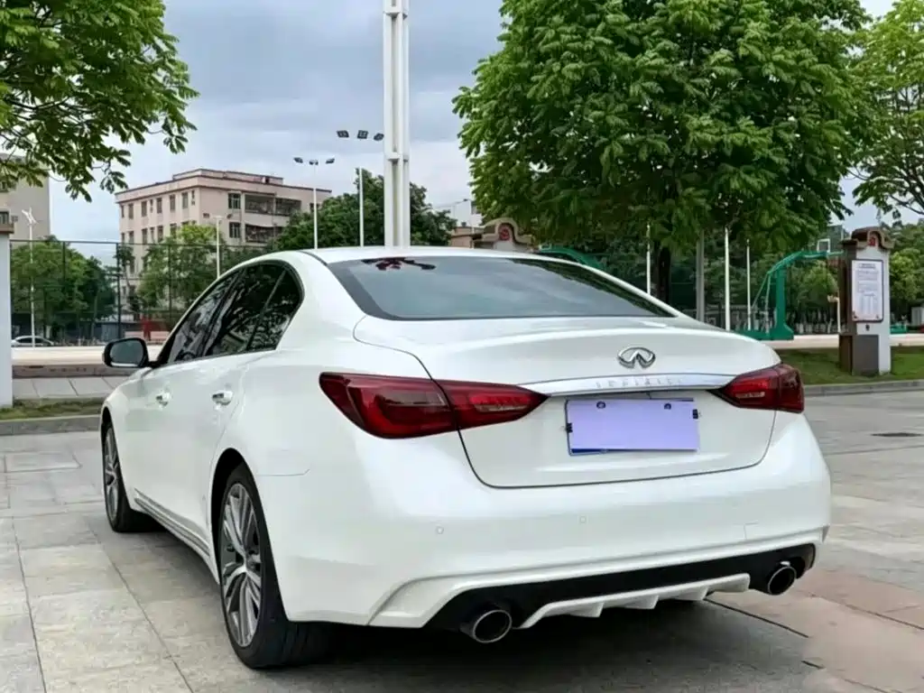 Infiniti Q50L 2015 2.0T Enjoy