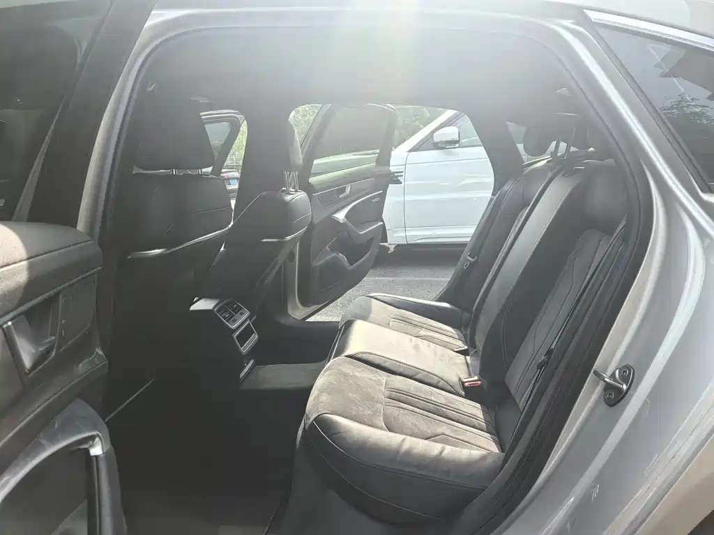 Audi A6L — миниатюра 16