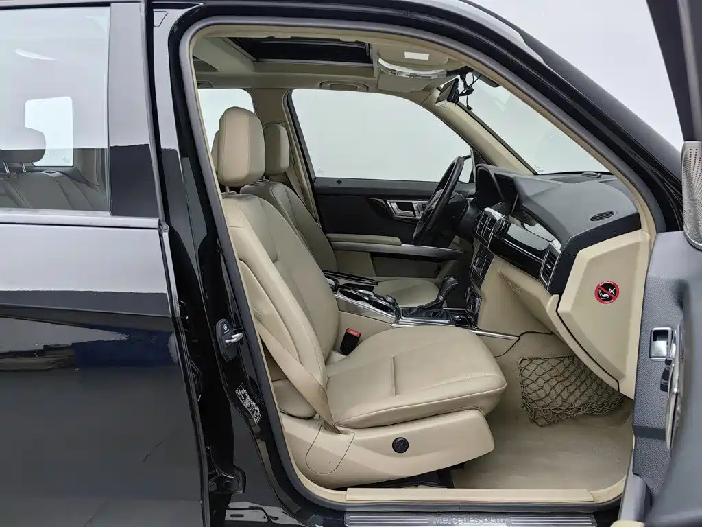 Mercedes-Benz GLK-Class (Import) — миниатюра 23