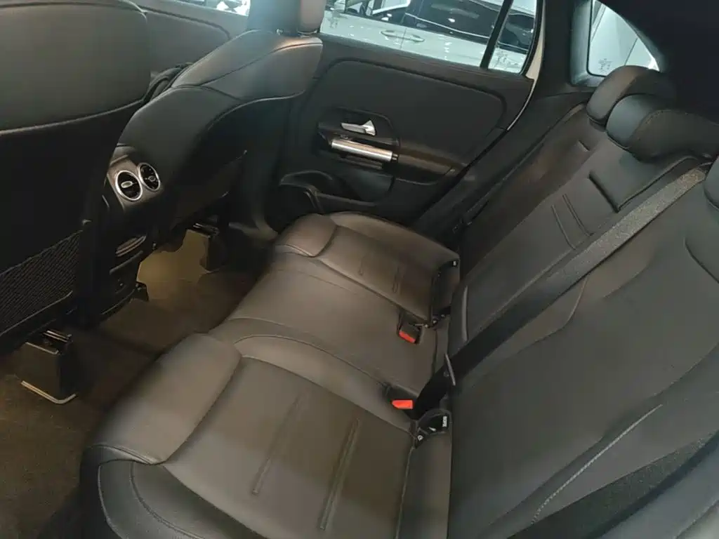 Mercedes-Benz GLA — миниатюра 17