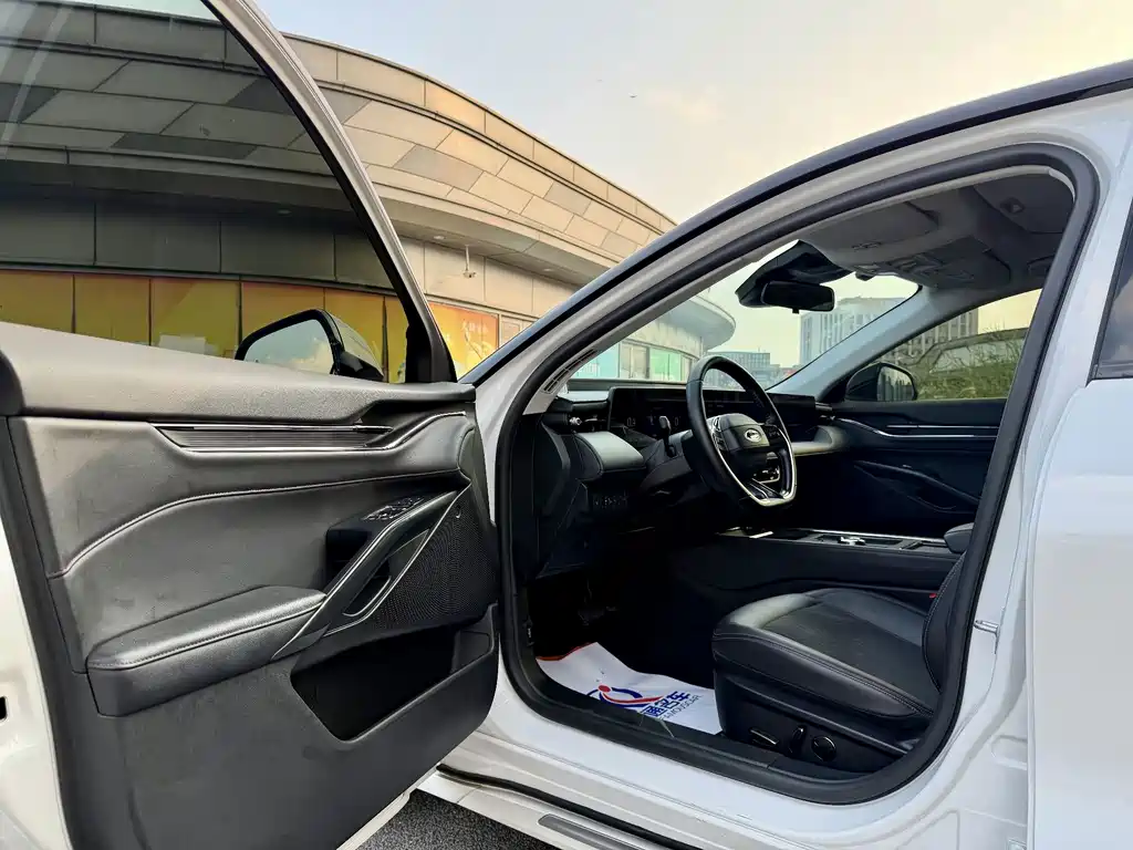 Ford Mondeo — миниатюра 7