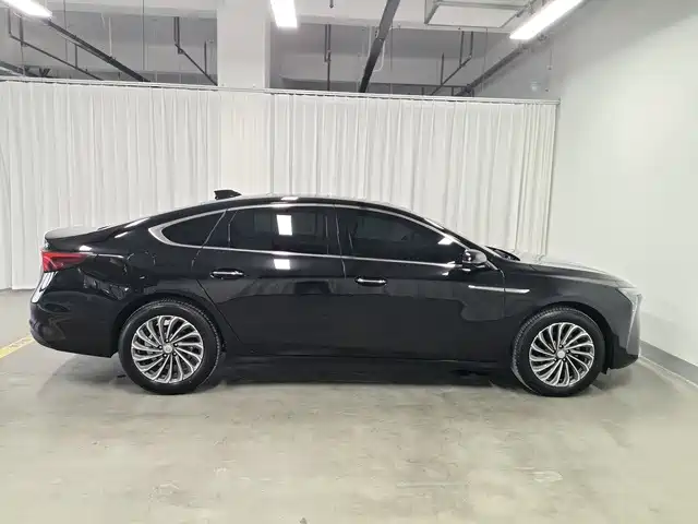 Buick LaCrosse — миниатюра 3