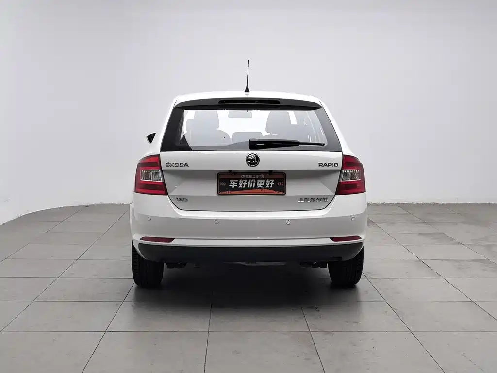 Skoda Rapid Spaceback — миниатюра 4