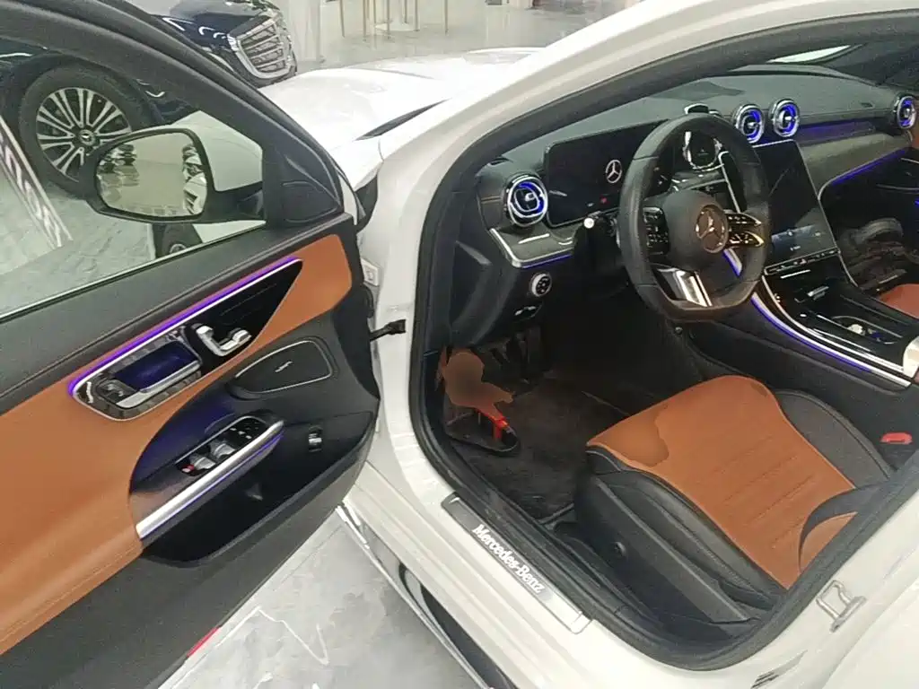 Mercedes-Benz C-Class — миниатюра 16