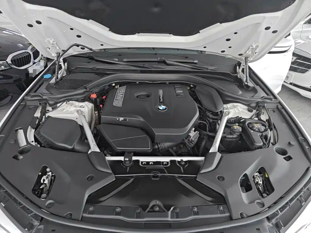 BMW 5 Series — миниатюра 20