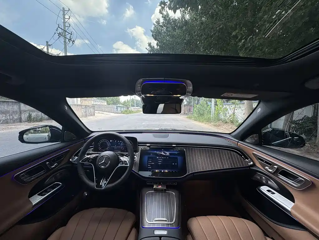 Mercedes-Benz E-Class E 2024 E 300 L Fashion
