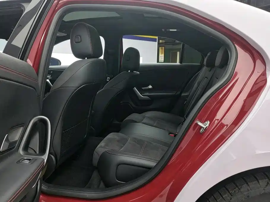 Mercedes-Benz A-Class — миниатюра 11