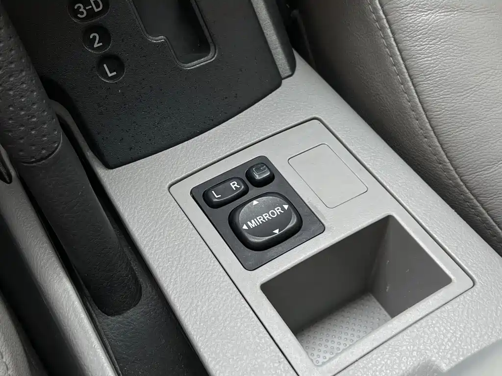 Toyota RAV4 — миниатюра 11