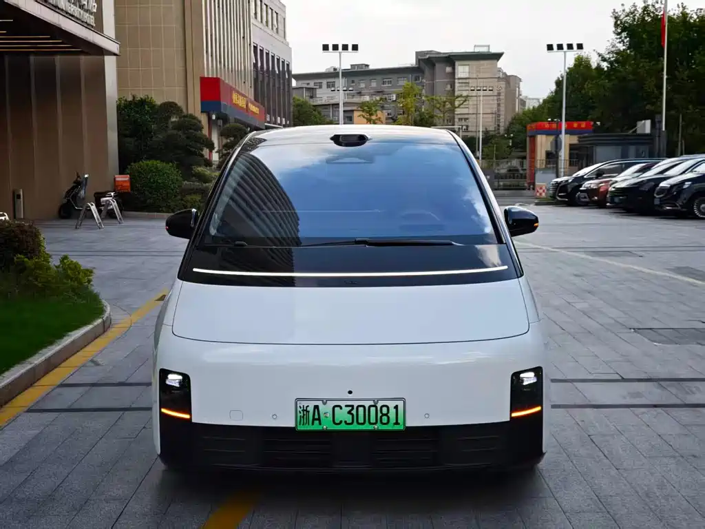 Li Auto Li MEGA — миниатюра 9