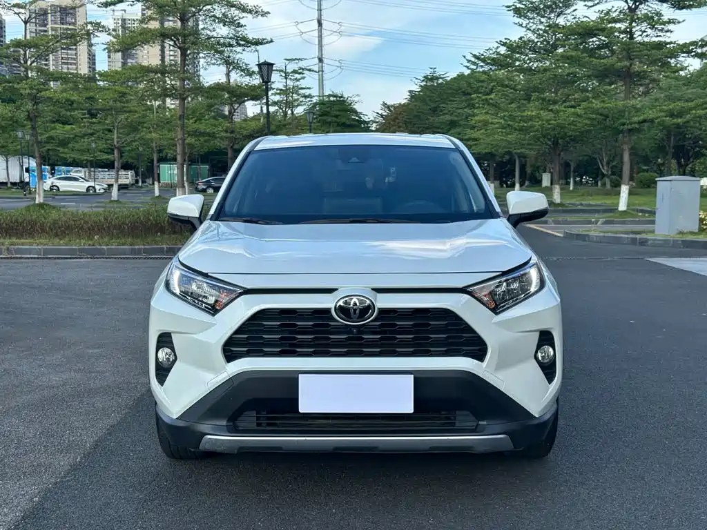Toyota RAV4 — миниатюра 2
