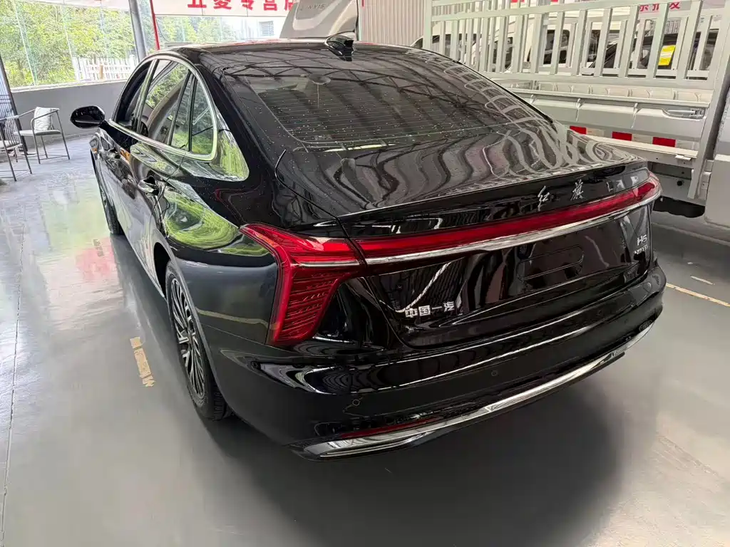 Hongqi Hongqi H5 — миниатюра 12