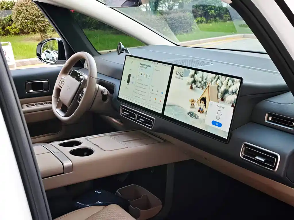 Li Auto Li MEGA — миниатюра 3