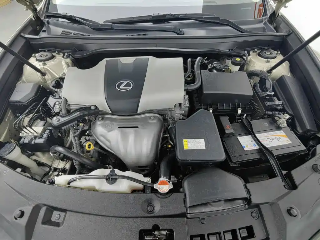 Lexus ES — миниатюра 6