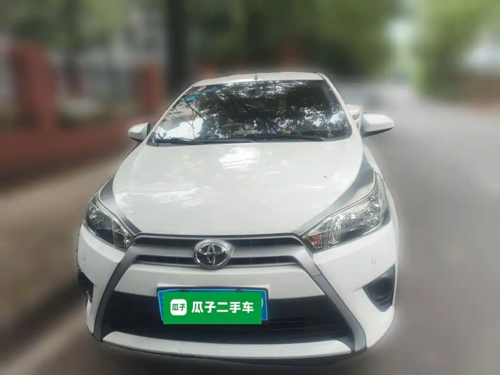 Toyota Yaris L — миниатюра 2