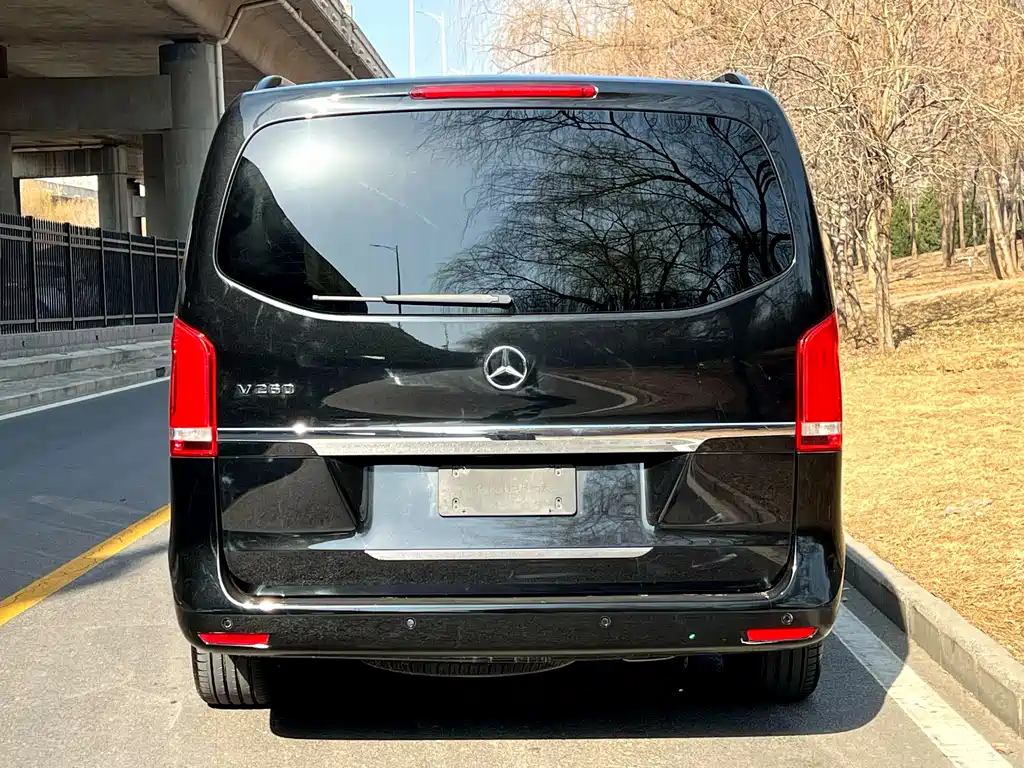 MERCEDES-BENZ V CLASS