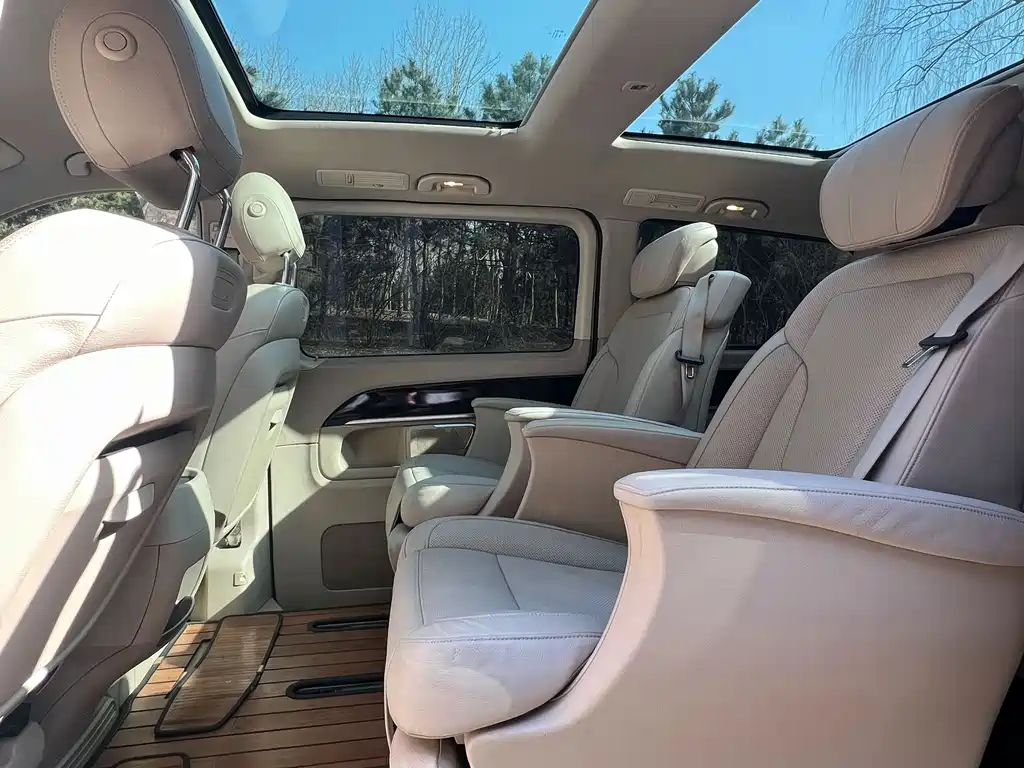 MERCEDES-BENZ V CLASS