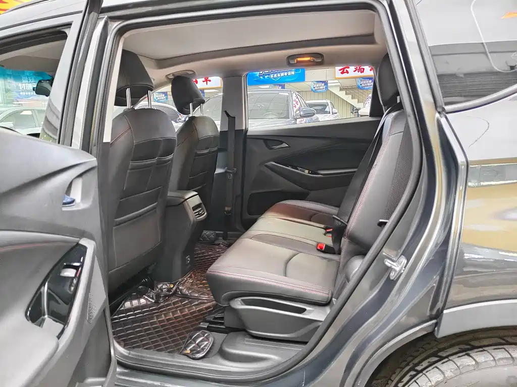 Chevrolet Volando — миниатюра 7