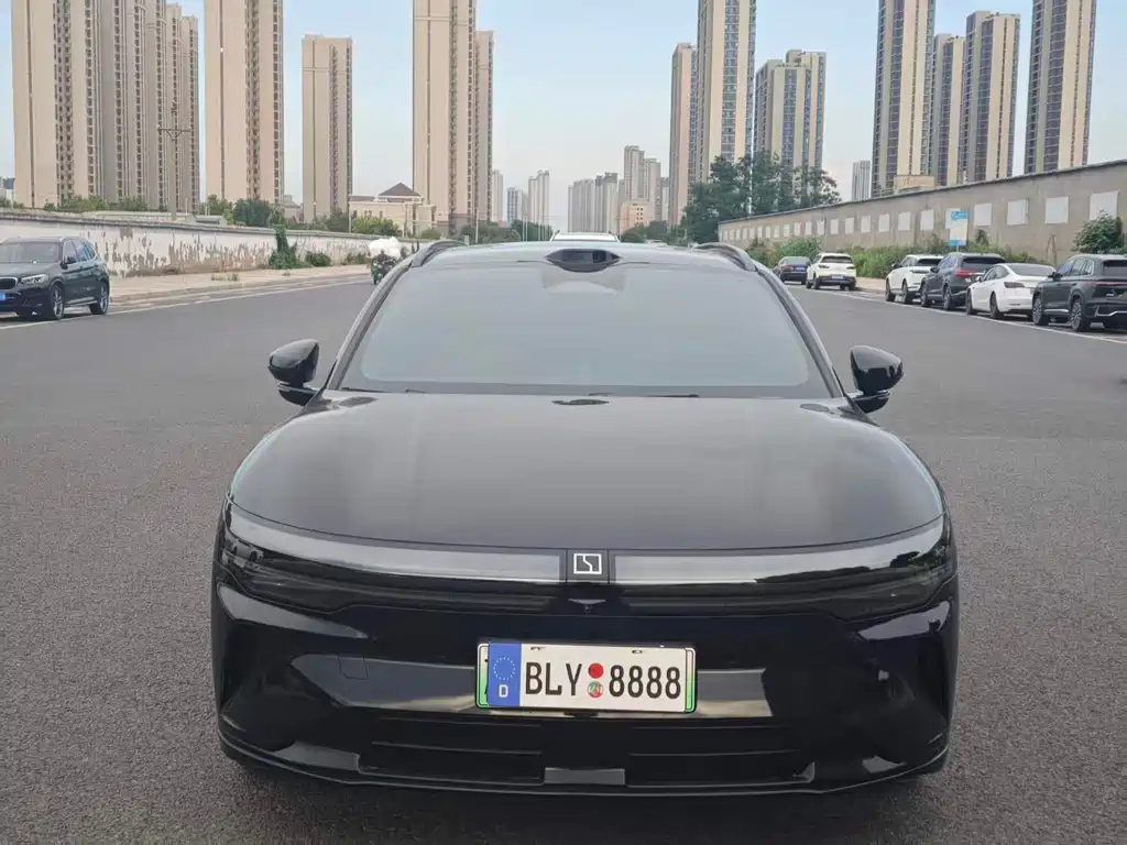 Zeekr Крайний Криптон 007 GT — миниатюра 2