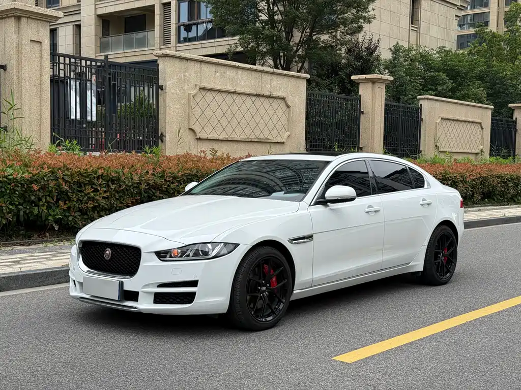 Купить Jaguar XEL