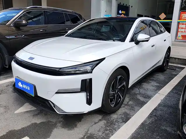 GEELY GALAXY GALAXY L6 2023