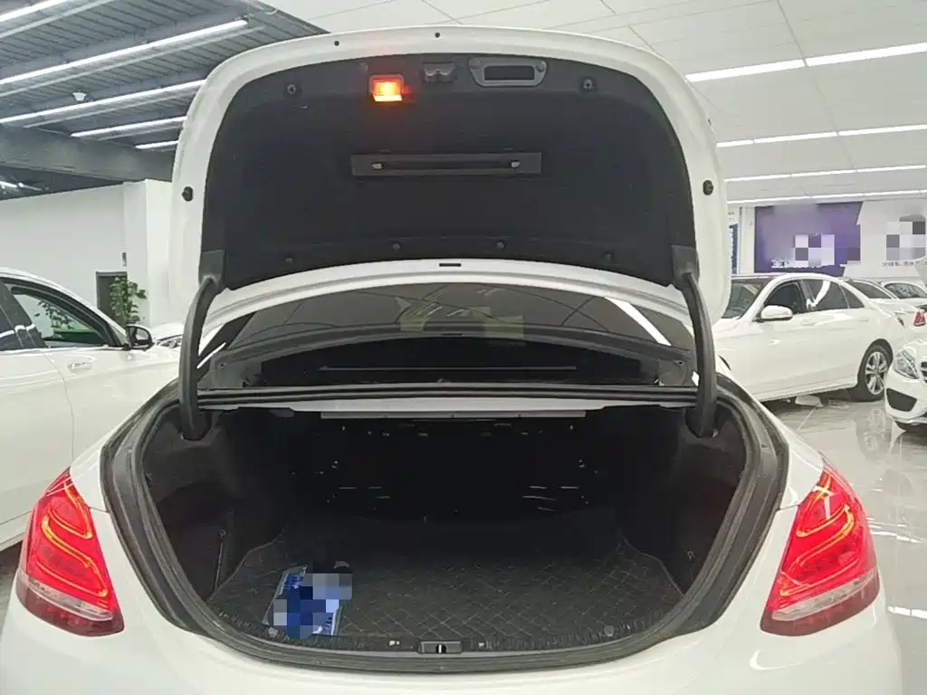 Mercedes-Benz C-Class — миниатюра 19