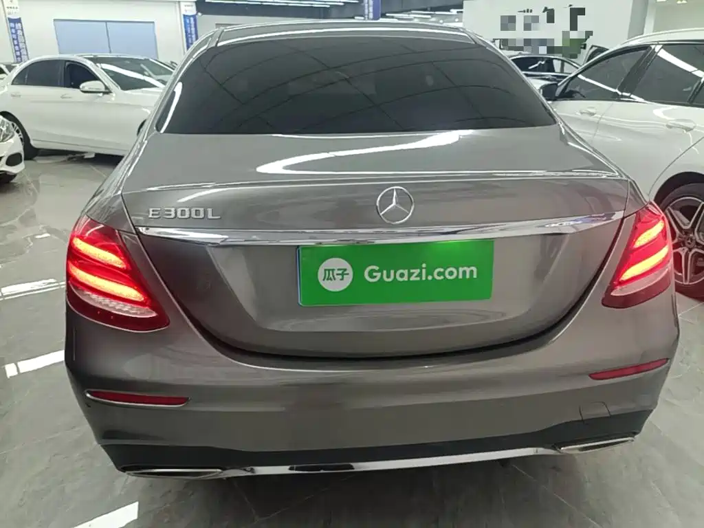 Mercedes-Benz E-Class — миниатюра 6