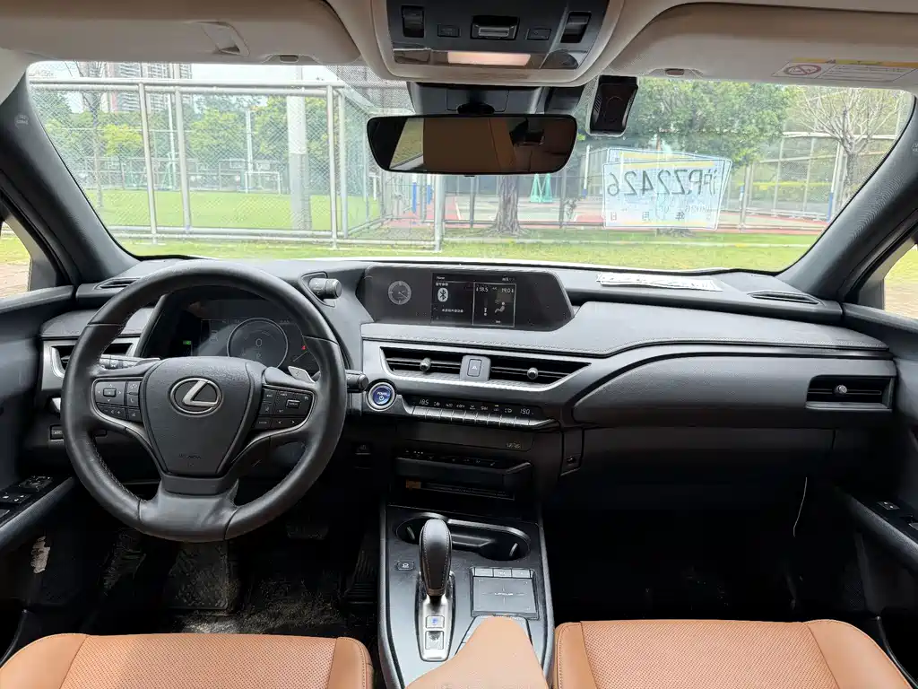 Lexus UX New Energy — миниатюра 11