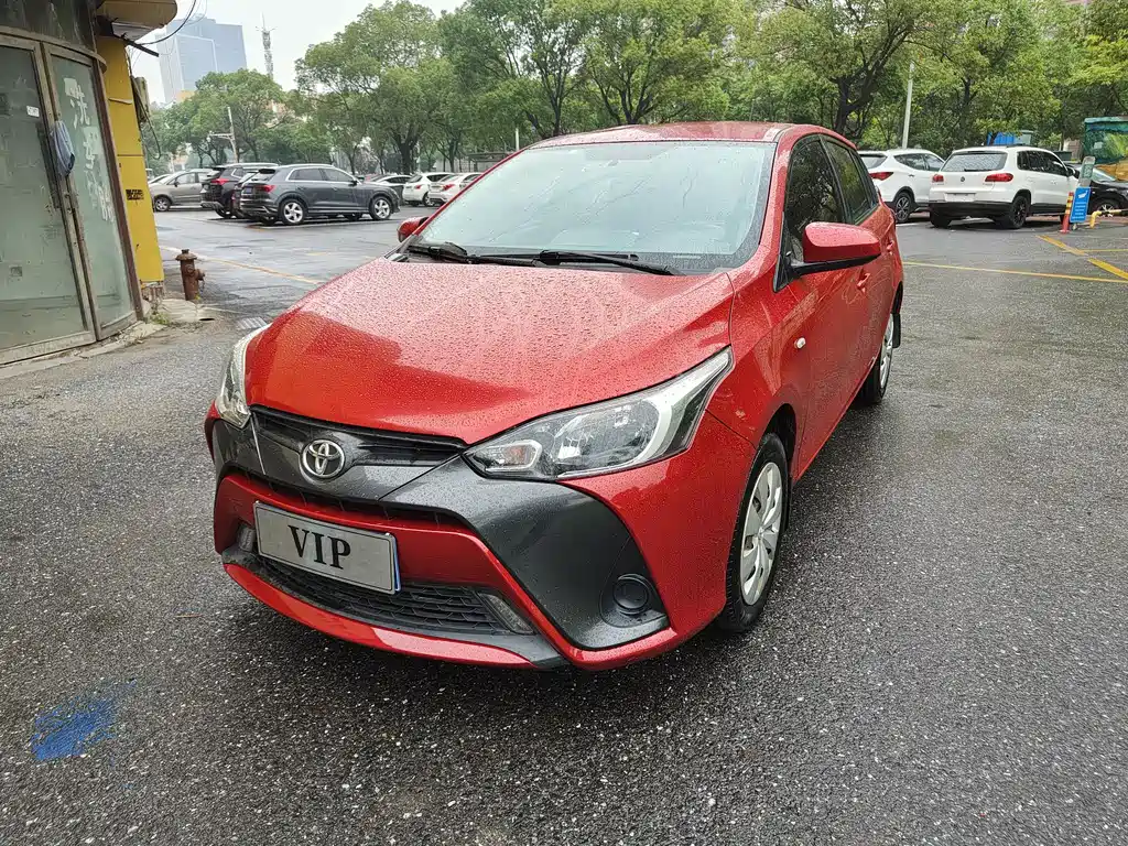 Купить Toyota Yaris L