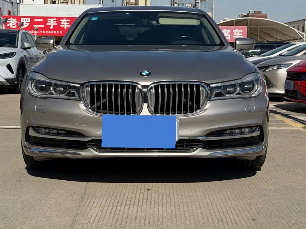 BMW 7 Series — миниатюра 2