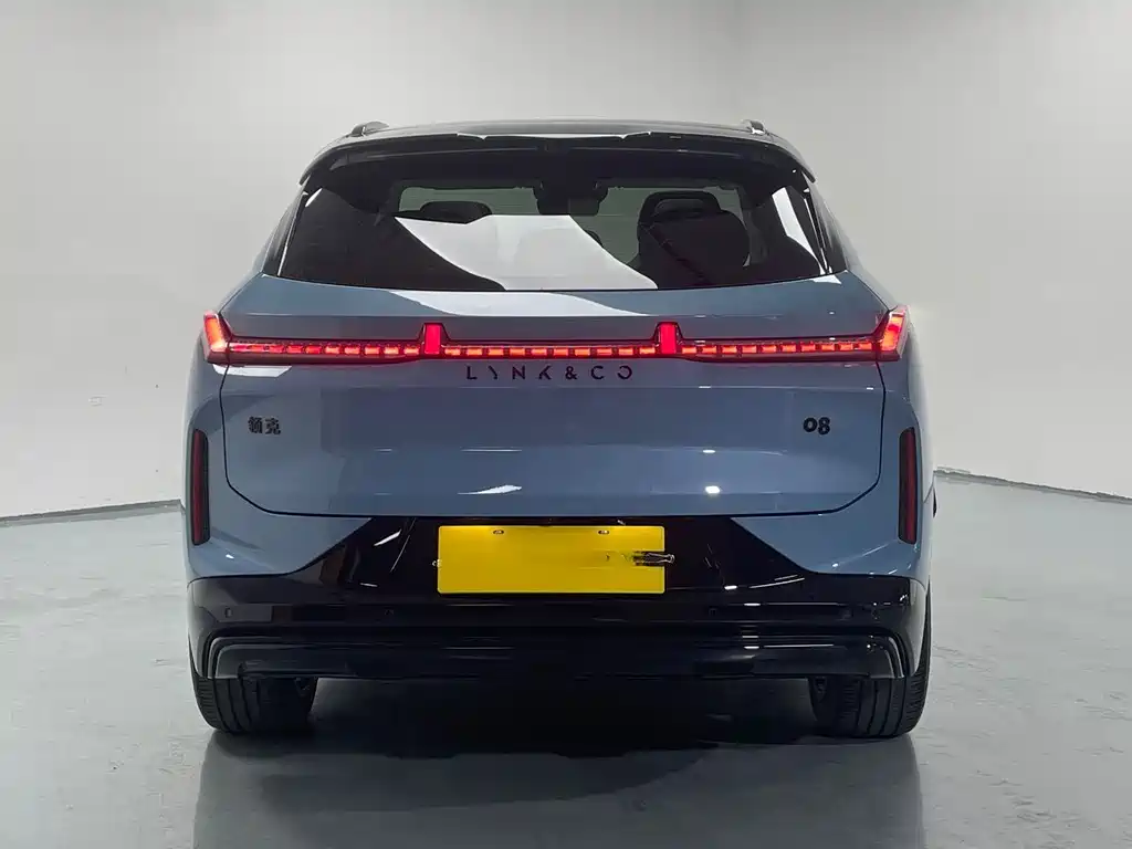 Lynk & Co 08 EM-P 2026 210 Ultra H7