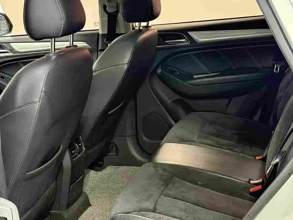 Roewe RX5 New Energy — миниатюра 16