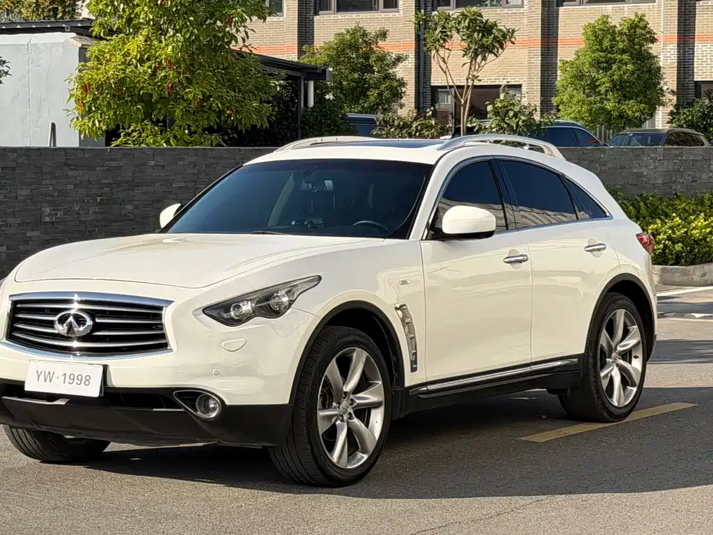 Infiniti FX