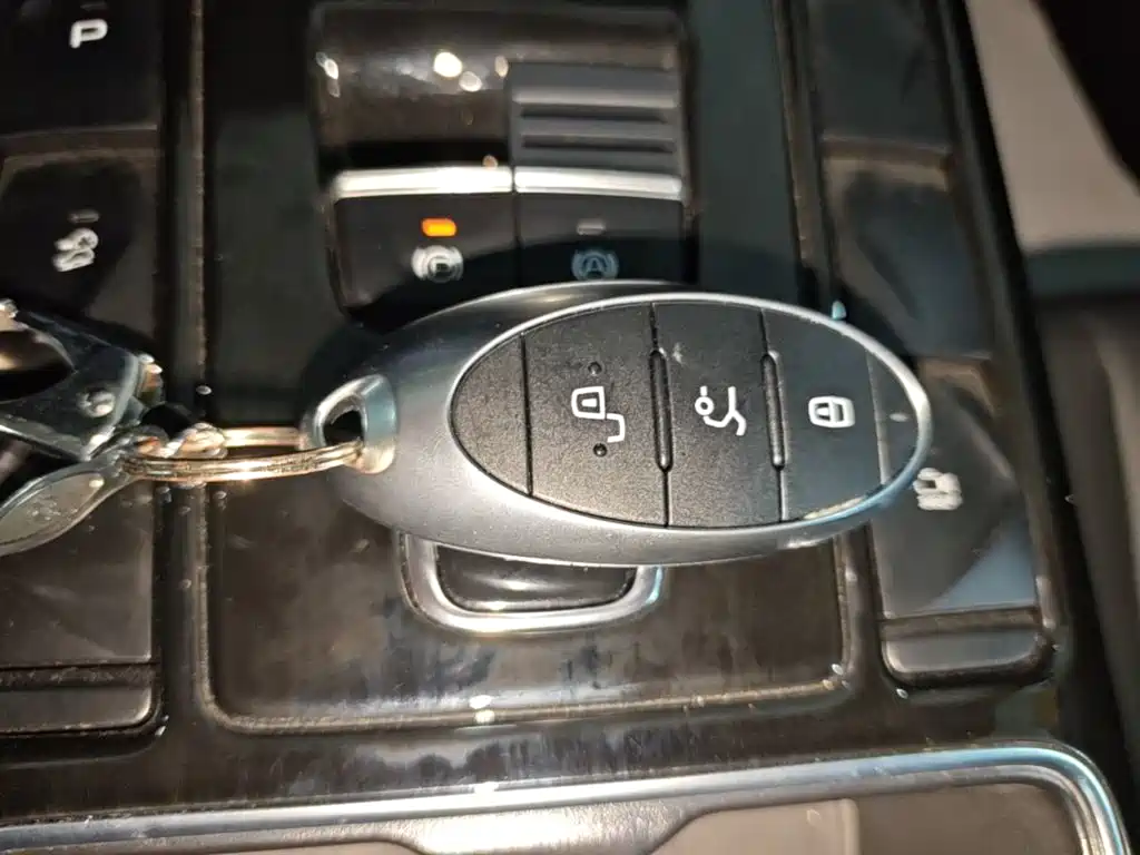 Bestune T77 2023 1.5T AT Luxury