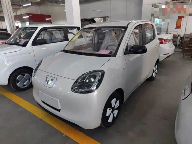 WULING AUTOMOBILE HONGGUANG MINIEV 2025