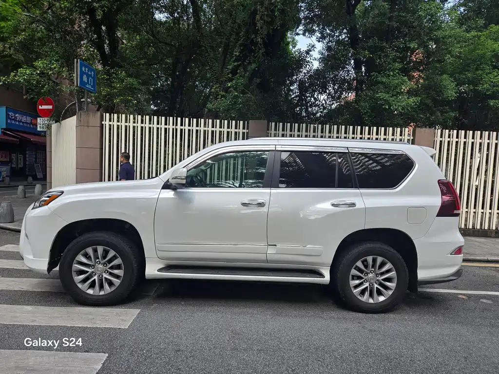 Lexus GX — миниатюра 3