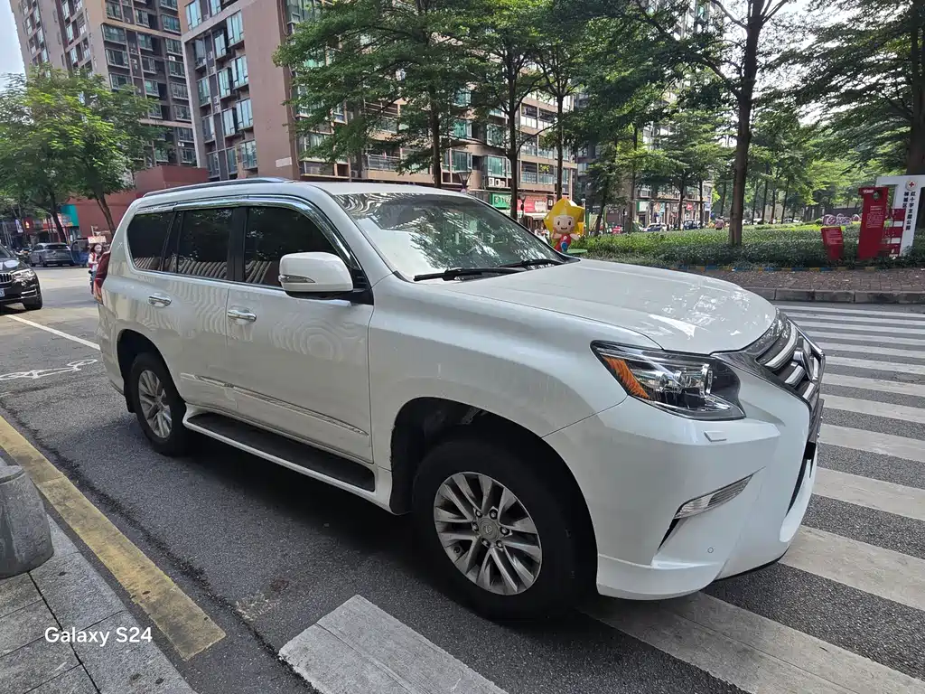 Lexus GX — миниатюра 9