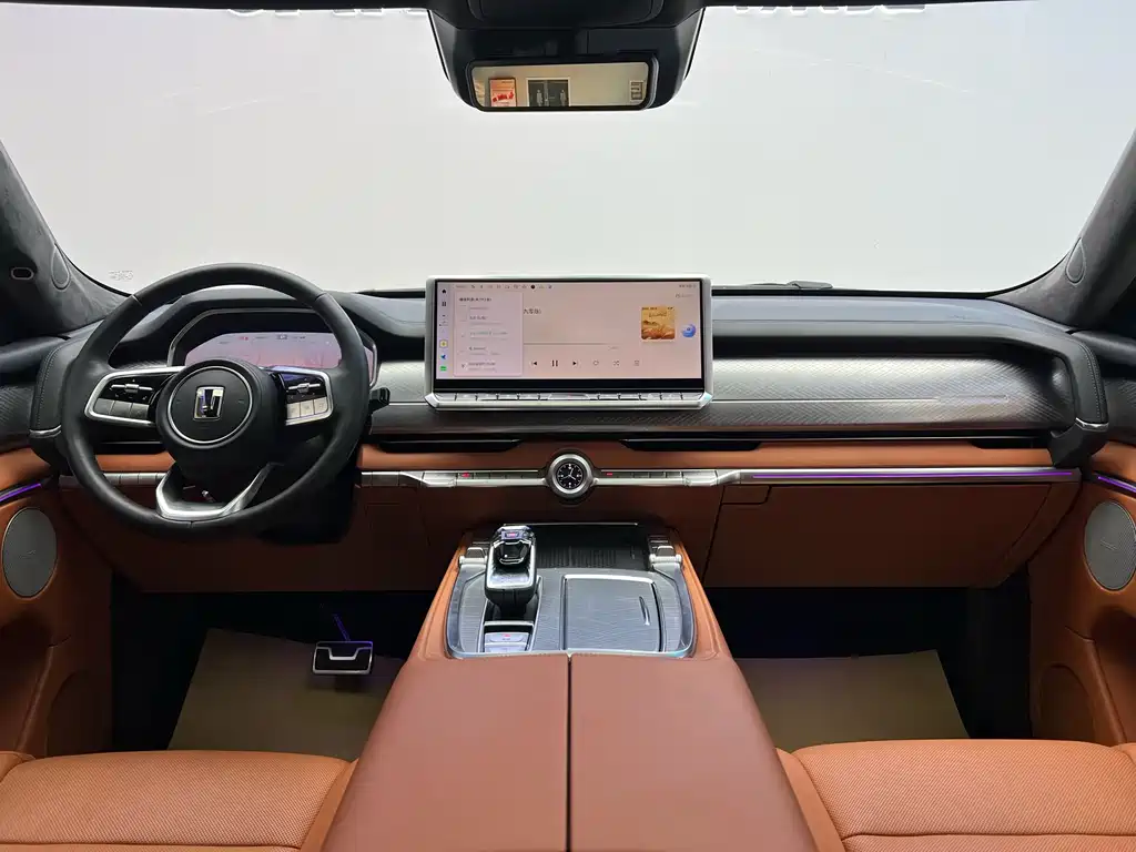 TANK TANK 700 NEW ENERGY